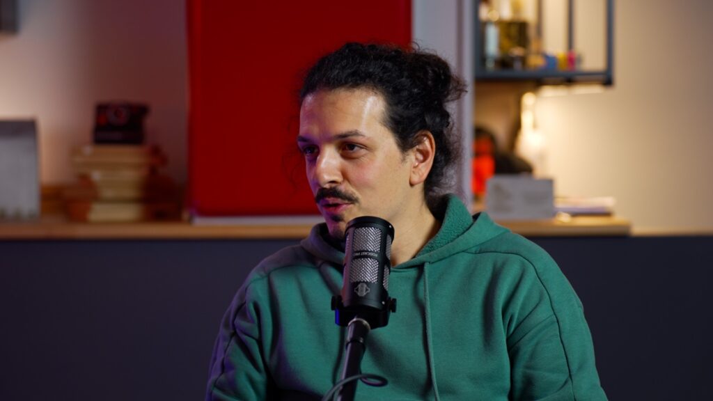 Erik Caretta, fondatore di Hive Division e VFX Supervisor è un professionista nel campo degli effetti visivi a livello internazionale